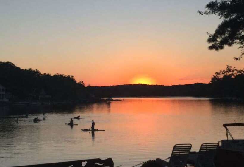 فندق Lake Harmony Inn