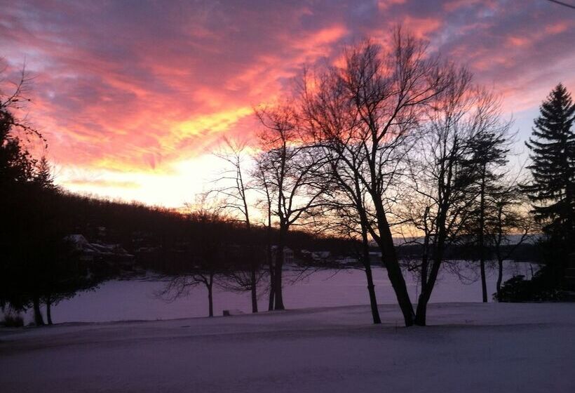 فندق Lake Harmony Inn