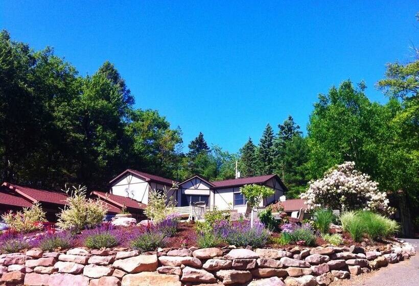 فندق Lake Harmony Inn