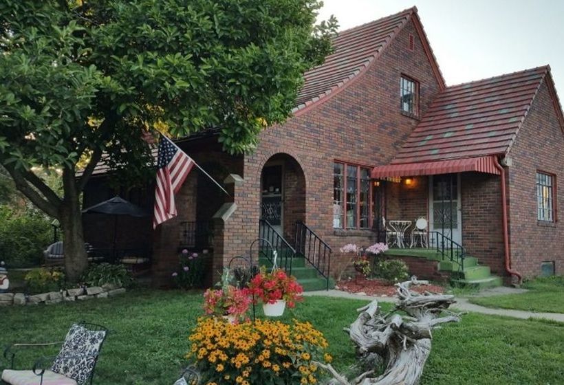 فندق Maple Street Bed And Breakfast