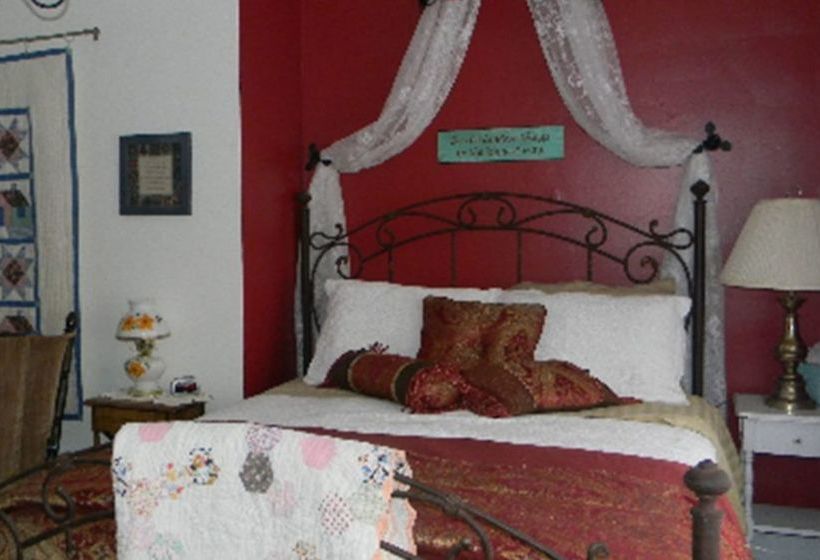 فندق Maple Street Bed And Breakfast