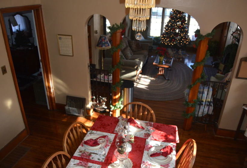 فندق Maple Street Bed And Breakfast
