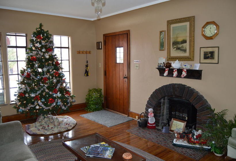 فندق Maple Street Bed And Breakfast