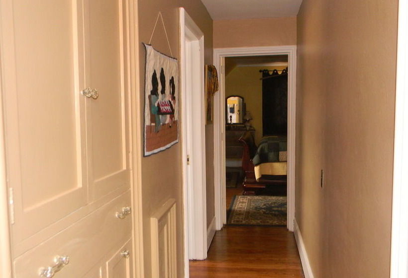 فندق Maple Street Bed And Breakfast