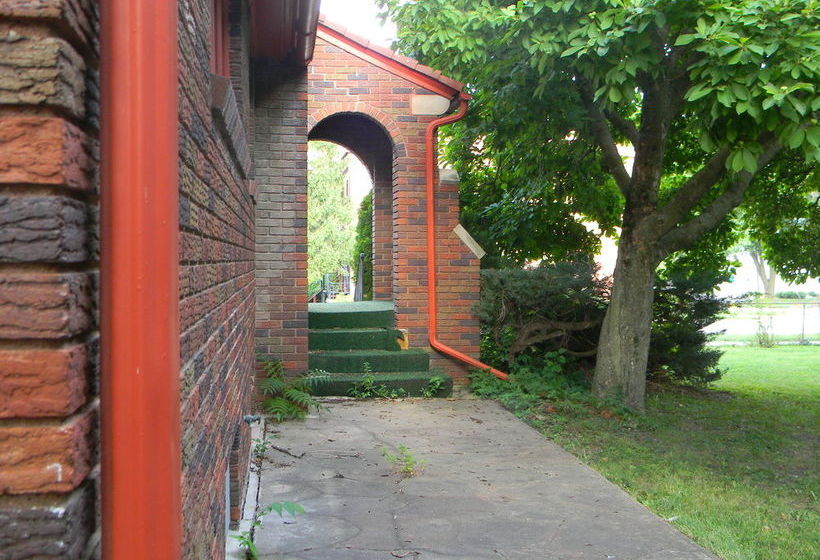 فندق Maple Street Bed And Breakfast