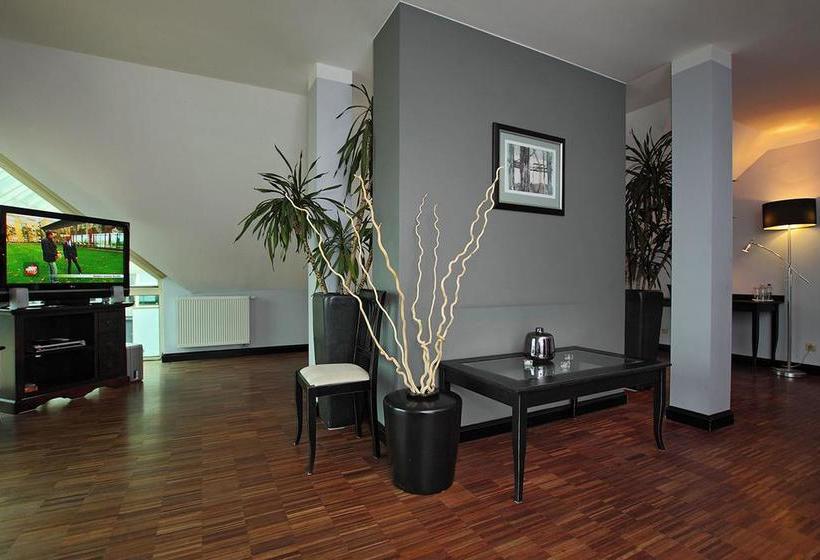 בית מלון כפרי Maranello Villa