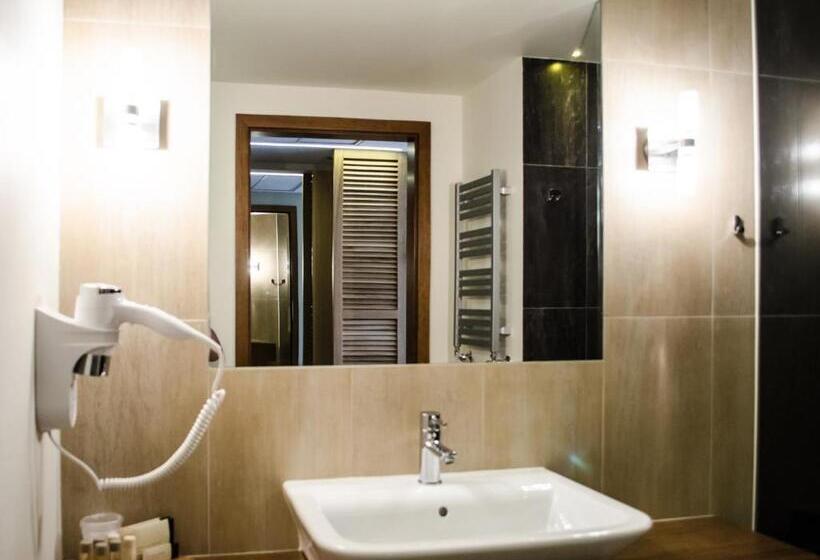 בית מלון כפרי Marina Club