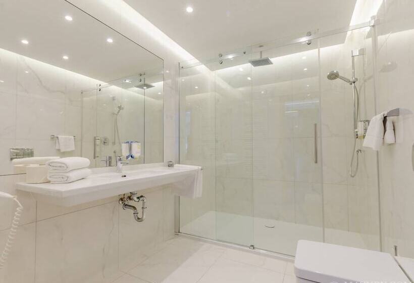 Mazurski Raj Hotel, Marina & Spa