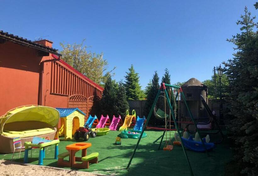 בית מלון כפרי Oławian