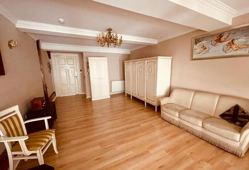 فندق Pałac Biedrusko