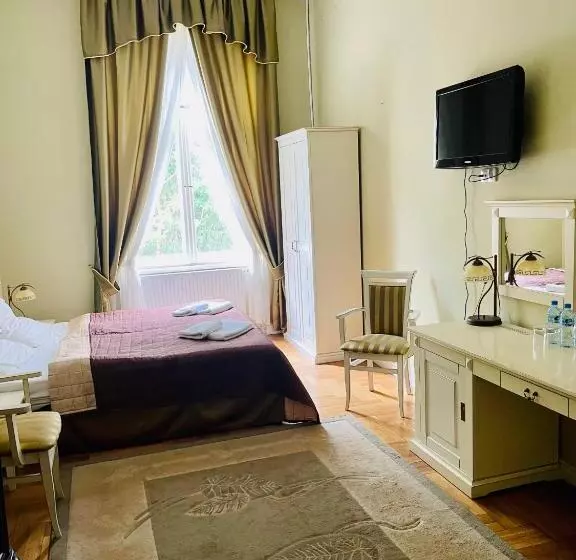 Hotelli Pałac Biedrusko