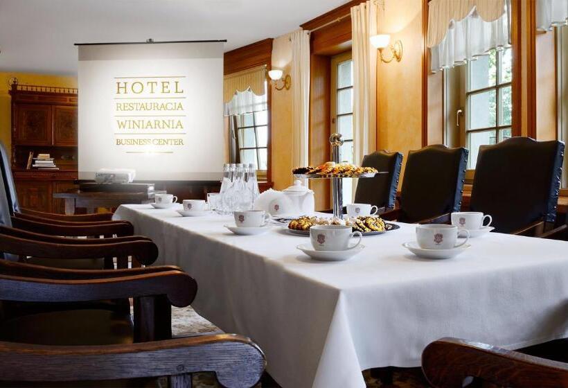 Отель Pałac Czarny Las