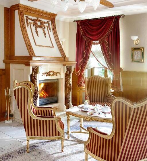 Отель Pałac Czarny Las