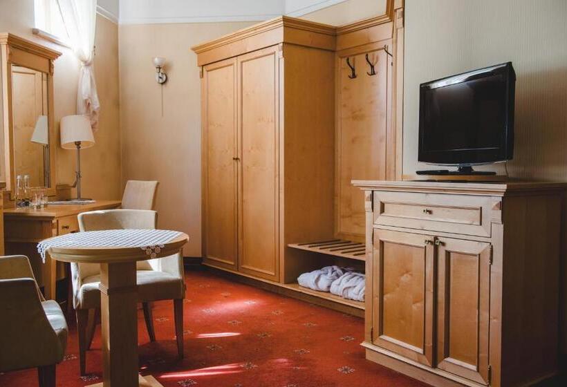 Отель Pałac Czarny Las