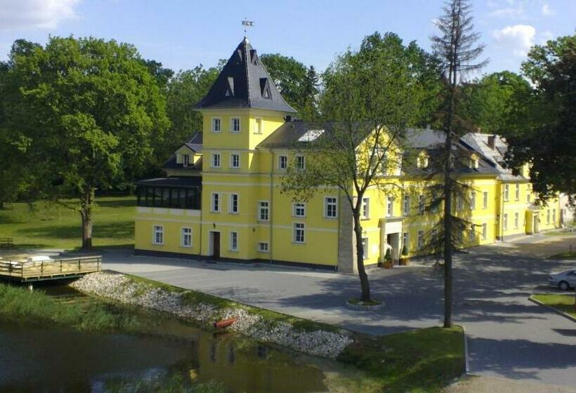 Отель Pałac Lucja Bb