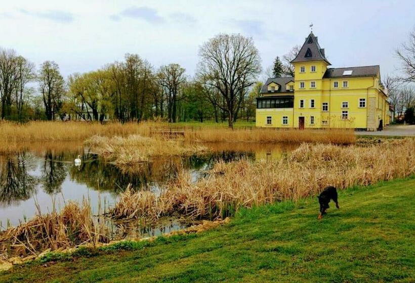 Отель Pałac Lucja Bb