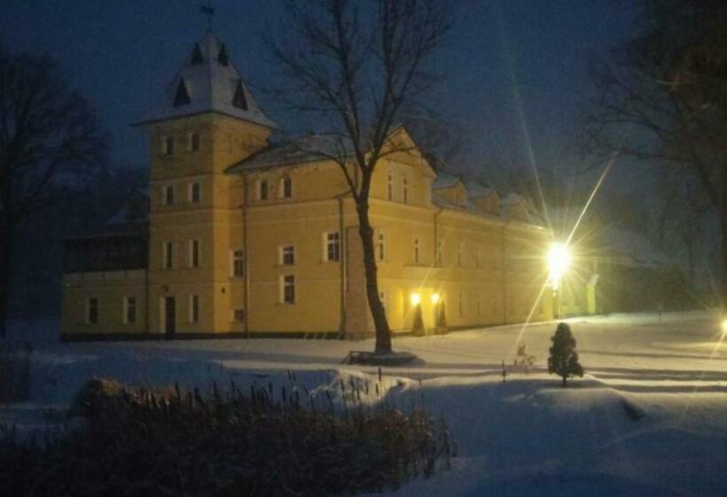 Отель Pałac Lucja Bb