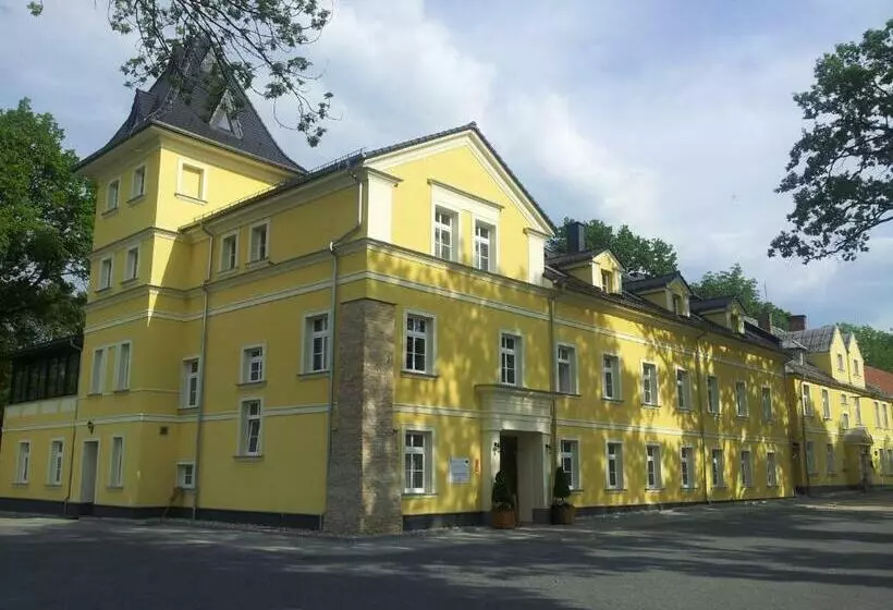 ホテル Pałac Lucja Bb