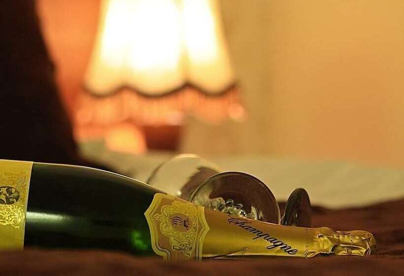 酒店 Pensiunea Cristina & Spa