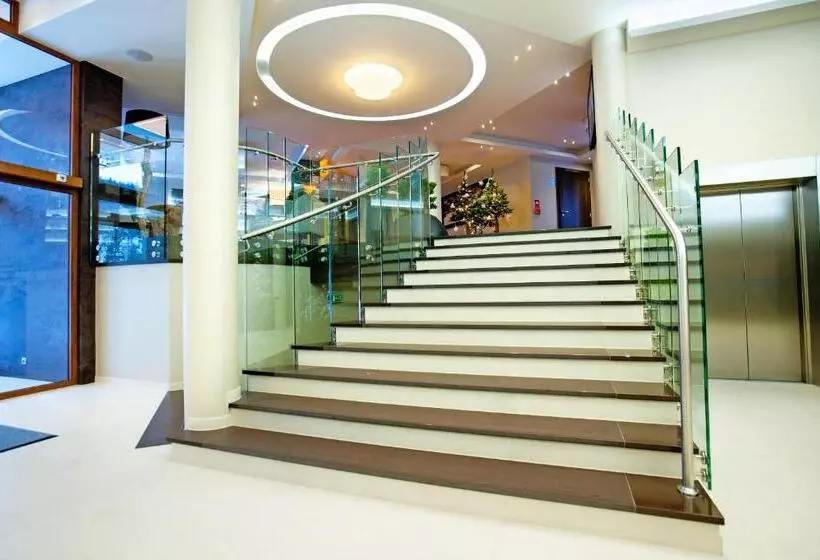 ホテル & Spa Czarny Groń