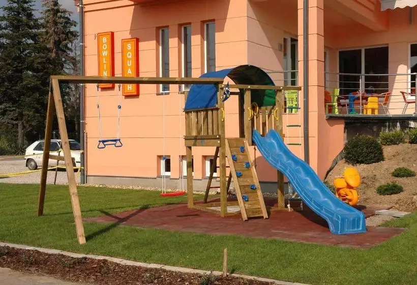 ホテル Sportház