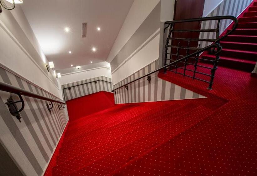 فندق Stary Młyn