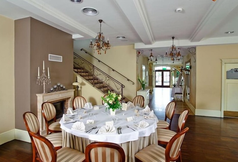 Villa Estera   Hotel & Restauracja