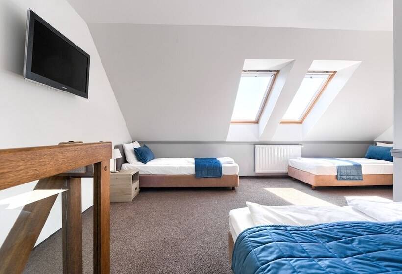 فندق Villa Madre Golf & Family