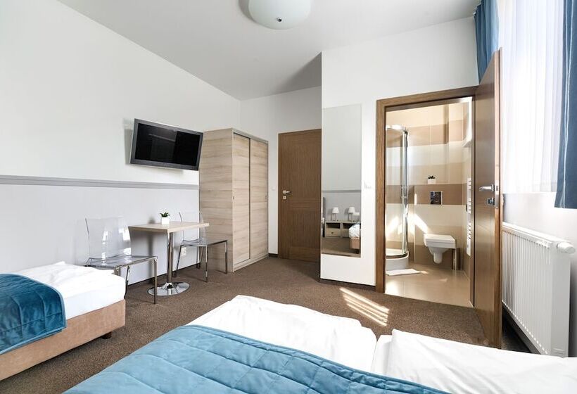 فندق Villa Madre Golf & Family