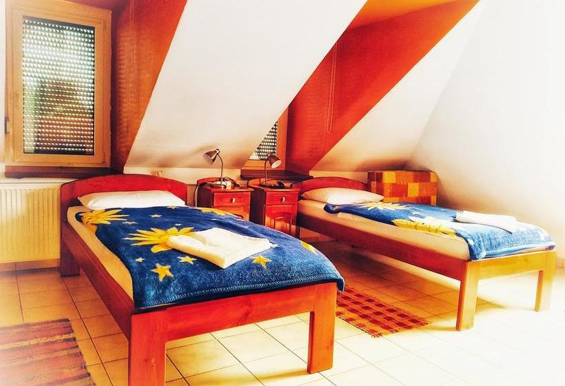 Róza Hotel és Apartmanház