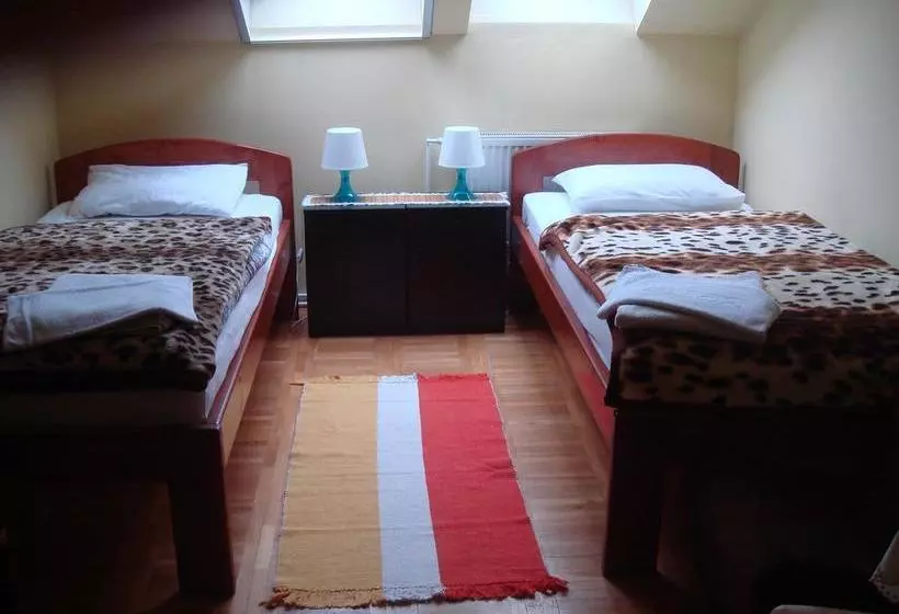 Róza Hotel és Apartmanház
