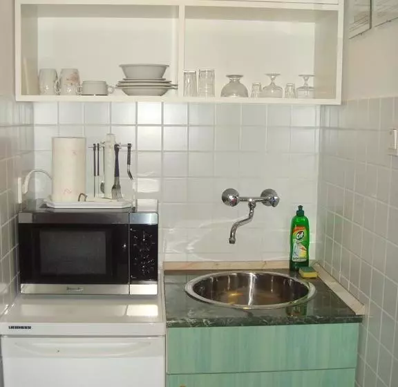 Róza Hotel és Apartmanház