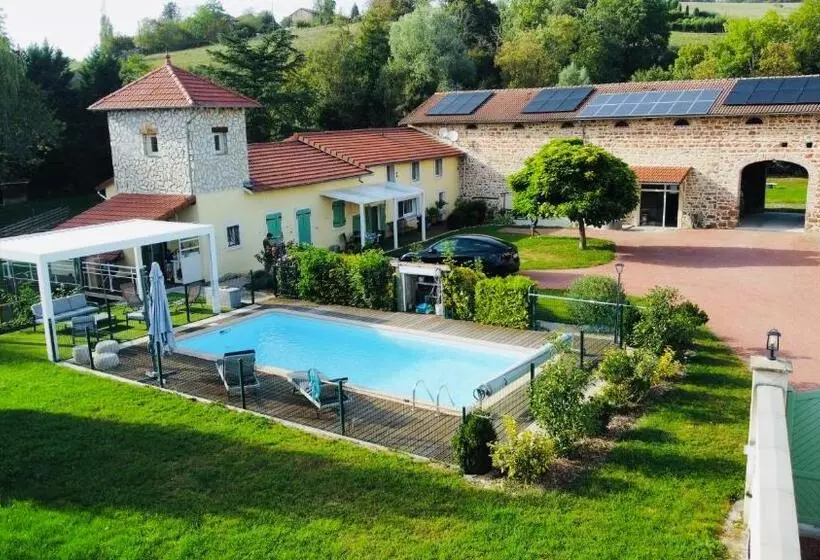 ベッドアンドブレックファースト Chambres D Hôtes Les Vernayes