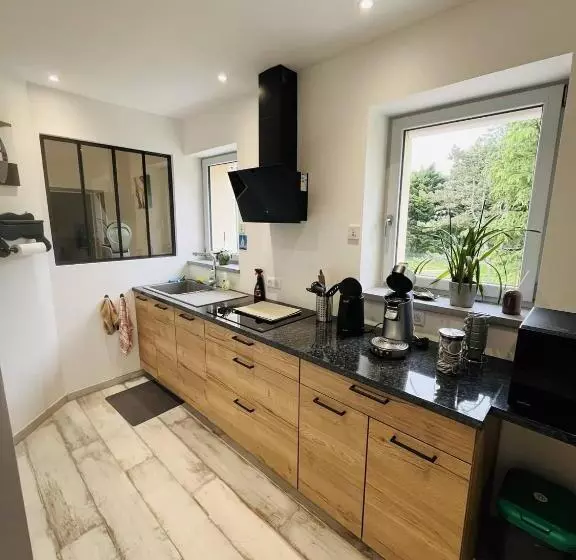 ベッドアンドブレックファースト Chambres D Hôtes Les Vernayes