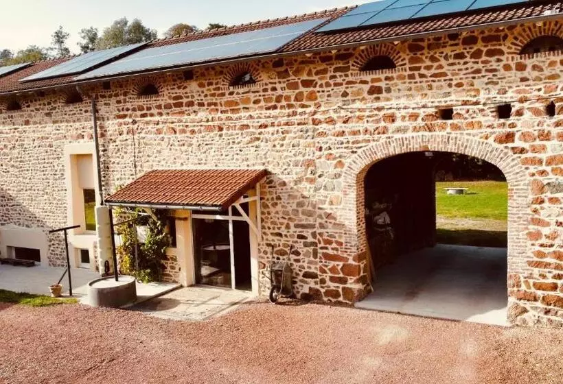 ベッドアンドブレックファースト Chambres D Hôtes Les Vernayes