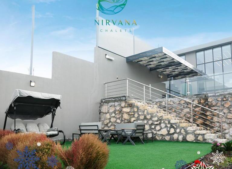 هتل Nirvana Chalets