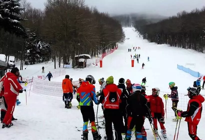 ホテル Parco Dei Faggi   Monte Amiata