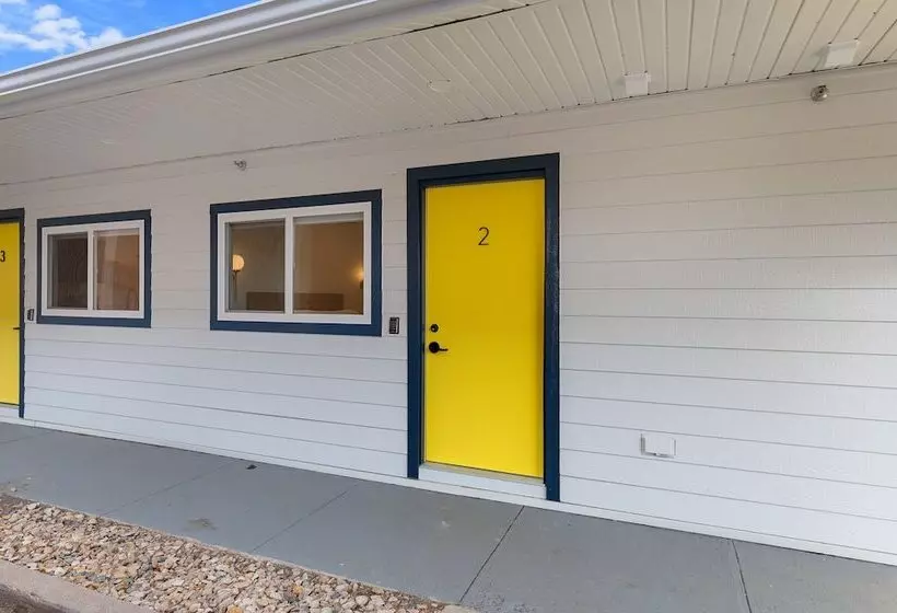 Hotelli Queen City Inn