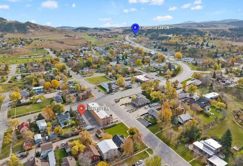 Hotelli Queen City Inn