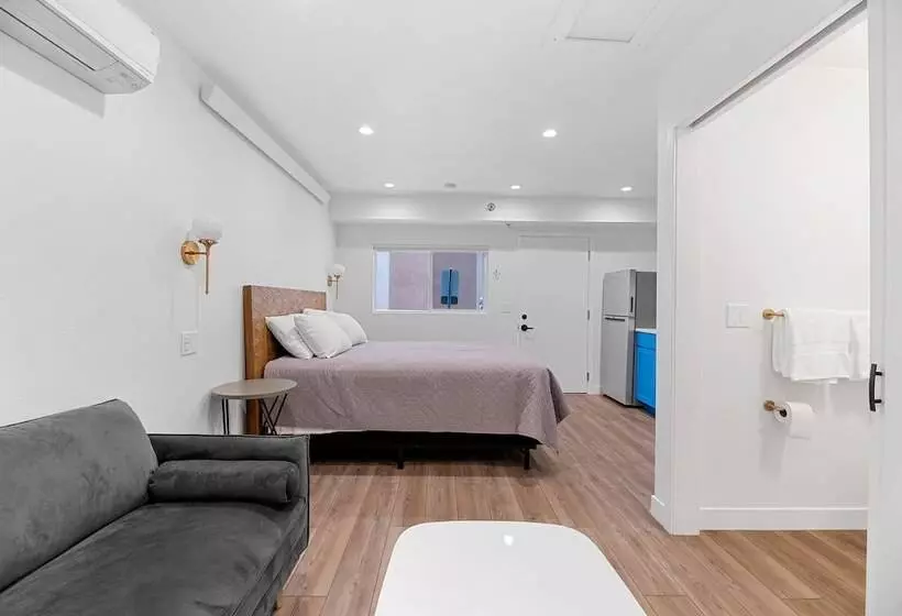 Hotelli Queen City Inn