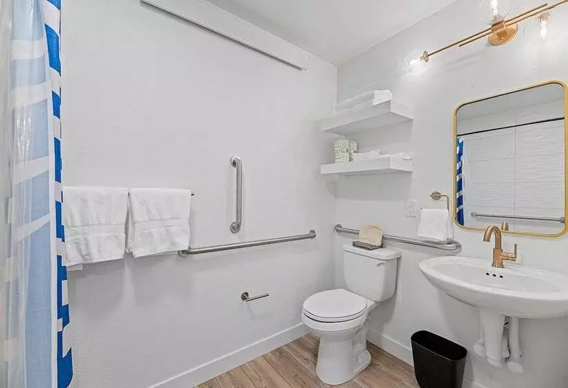 Hotelli Queen City Inn