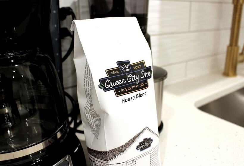 فندق Queen City Inn