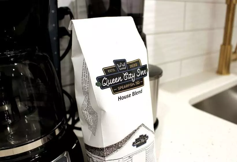 Hotelli Queen City Inn