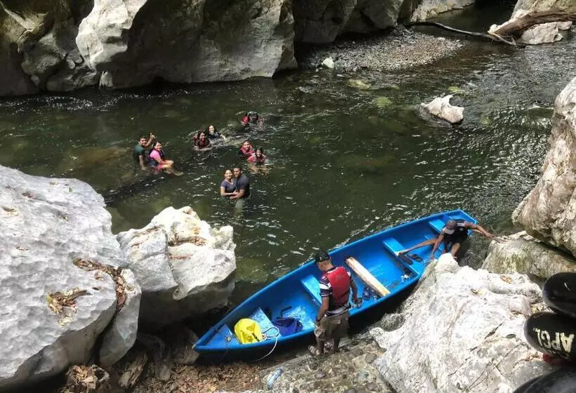 هتل Reserva Natural Cañón Seacacar