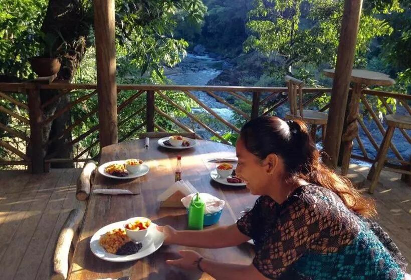 هتل Reserva Natural Cañón Seacacar