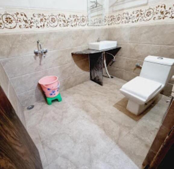 בית מלון כפרי Shri Bhagvat Dham Ranipur Bhatt