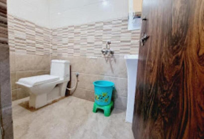 בית מלון כפרי Shri Bhagvat Dham Ranipur Bhatt