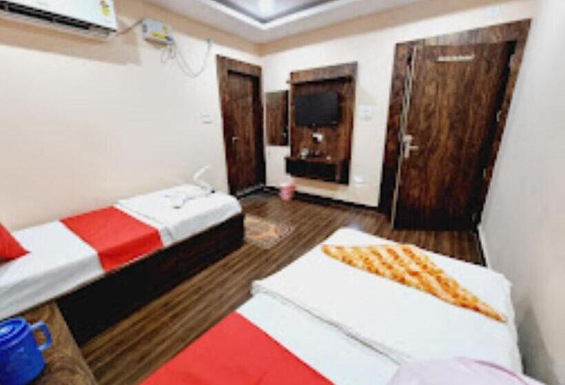 בית מלון כפרי Shri Bhagvat Dham Ranipur Bhatt