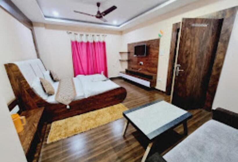 בית מלון כפרי Shri Bhagvat Dham Ranipur Bhatt