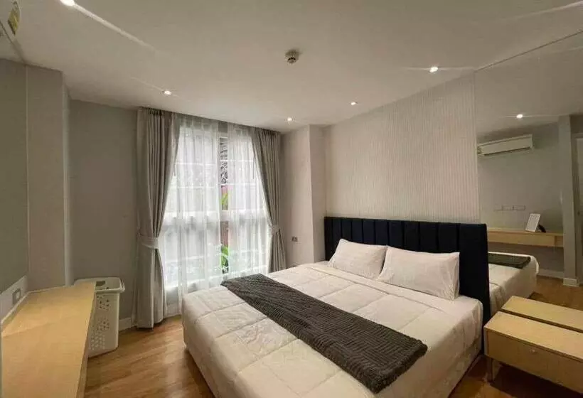 Grand Caribbien Pool Asscess